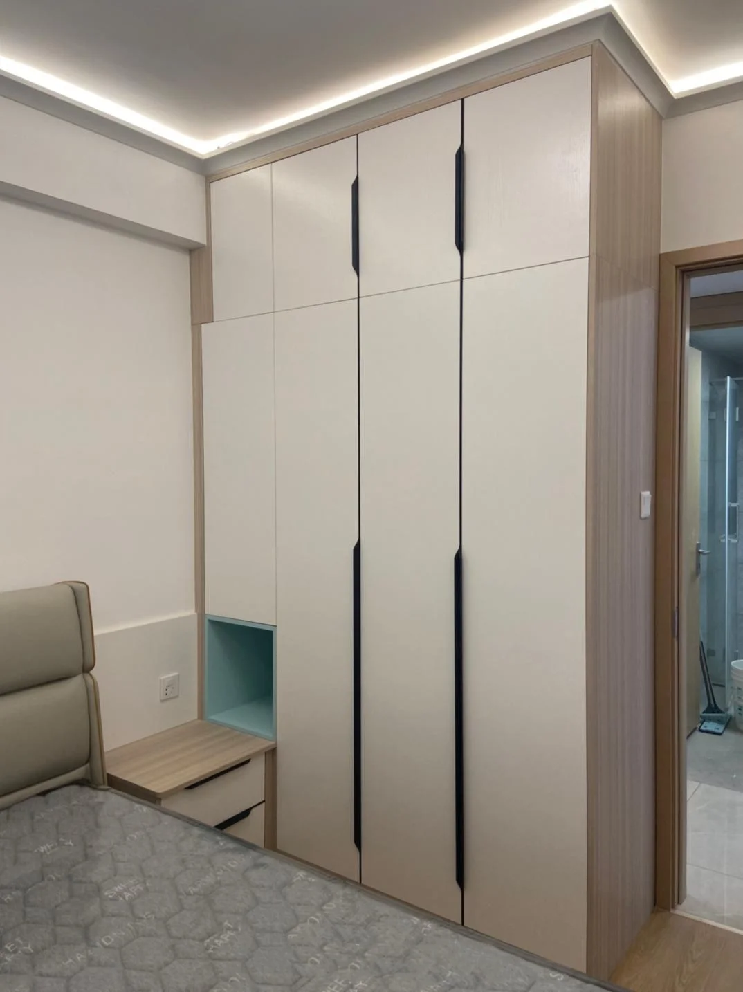 清苑区新房毛坯房：全屋定制加工厂进场前该量哪几个墙面平整度尺寸？